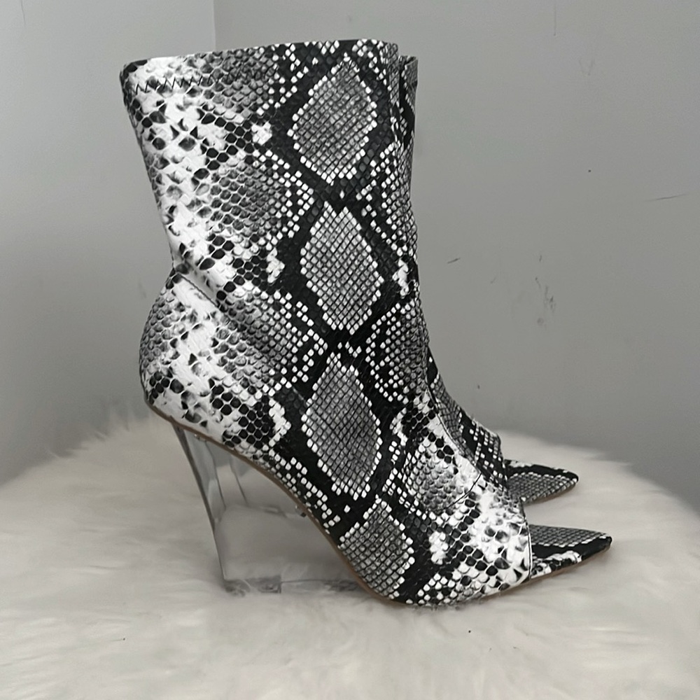 Jazzy Ankle Boots